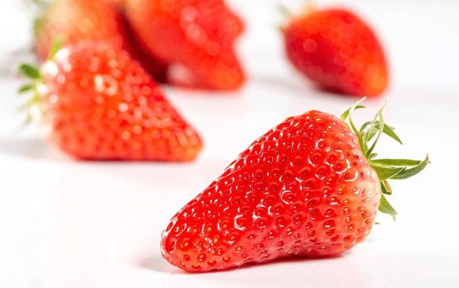 心理测试：觉得哪一颗草莓最香甜诱人？测谁一直在背后守护着你！