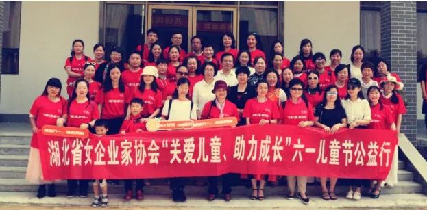 共产党人的15堂幸福课_希拉里给女人的13堂幸福课_提升女人幸福力的10堂课