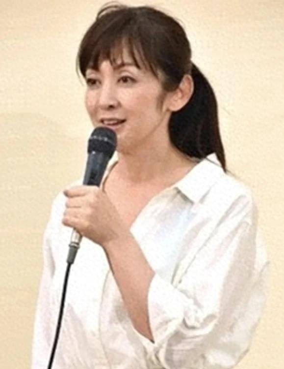 <b>日美魔女齐藤由贵终于离了！出轨已婚医生多年，30年老公黯然离家</b>