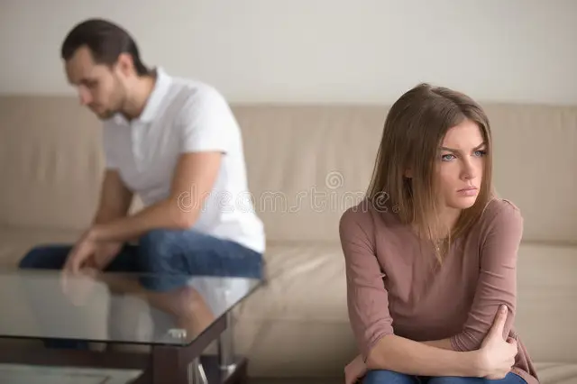 男人出轨时的真实想法：为什么非要趁妻子不在把小三偷偷带回家？