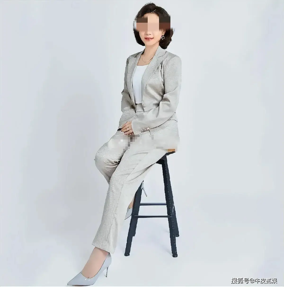 <b>完美:当一个女性幻想被强奸后，邵小姐张小姐的下场，也就一目了然了</b>