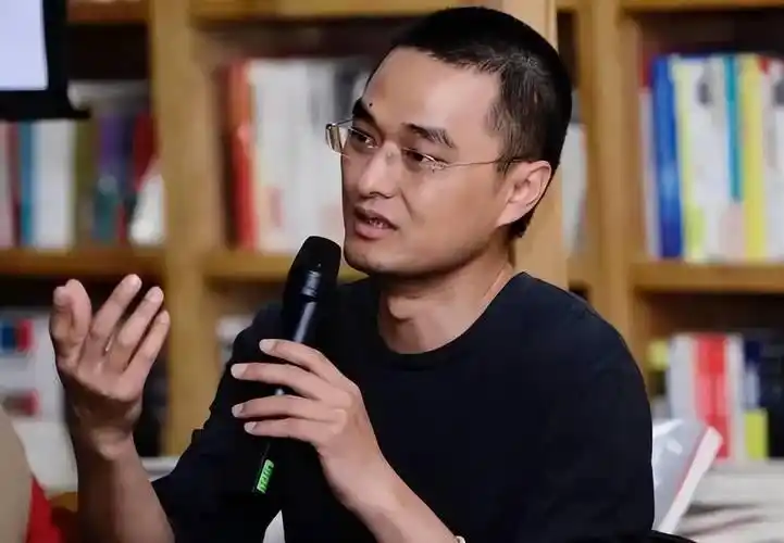 冯唐最经典的五句话：一个有魅力的女人
