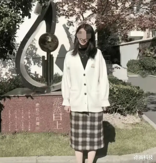 女友出轨高中老师_高中教师出轨率高吗_高中老师女朋友