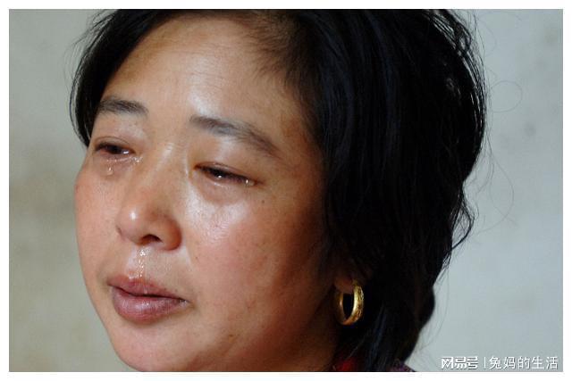 出轨求女朋友原谅_出轨求原谅文案_女友出轨痛哭求原谅