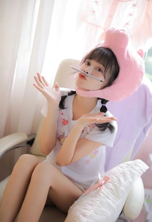 双子座女孩追求你的表现_双子座女生追求完美吗_怎么追求双子座女孩
