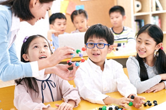 智商只占半毛钱！九成学霸逆袭的三大隐形推手曝光，第2点扎透心