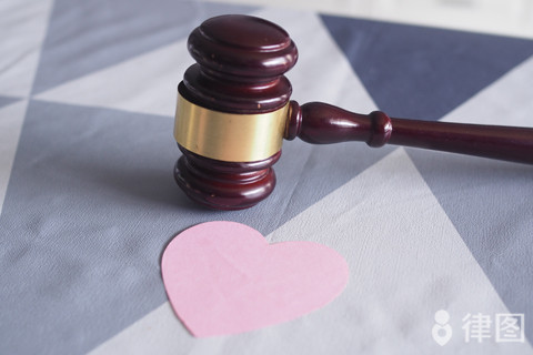 <b>离婚案件分割财产女方的代理词怎么写？</b>