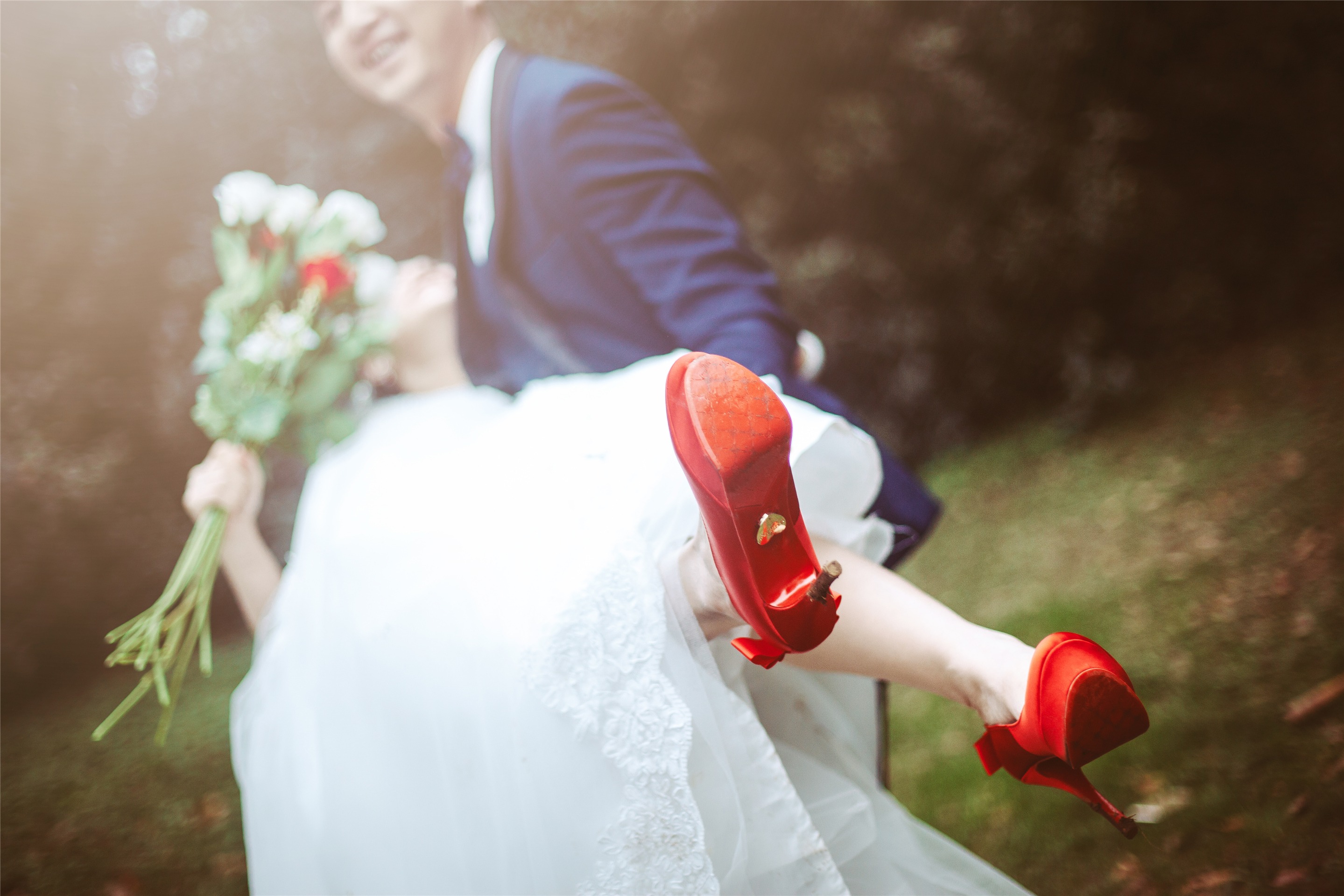 男友变心还能挽回吗_婚姻中丈夫变心处理方法_老公变心不理人怎么办